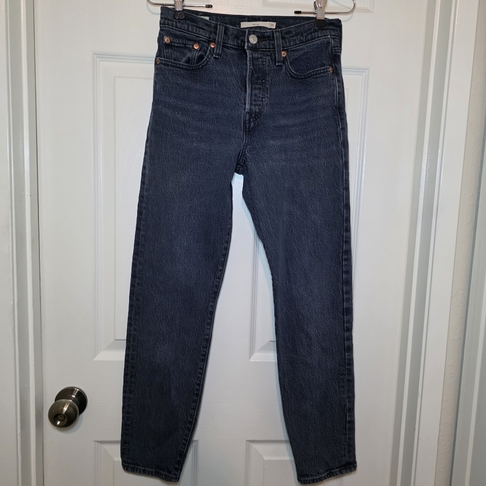 Levi's Premium Wedgie jeans size 25
